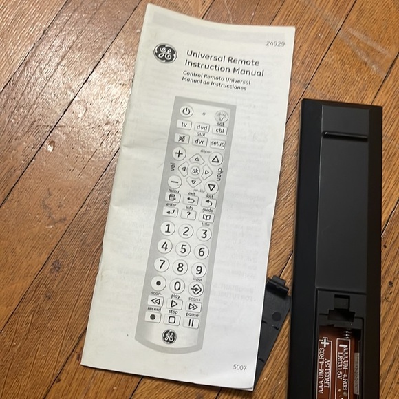 GE Silver Universal Remote Control NWOT - Picture 10 of 11